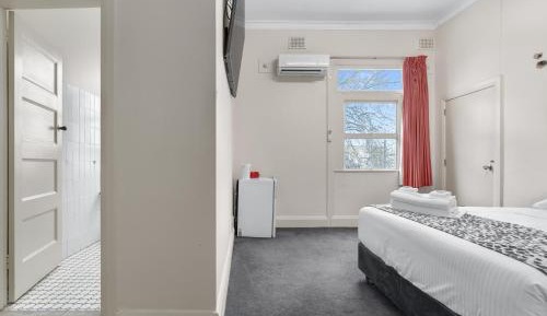 Queen Room With Ensuite