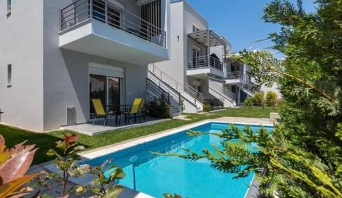 Two-Bedroom Apartment with Pool View