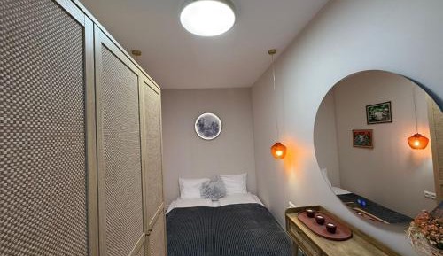One-Bedroom Apartment with Balcony