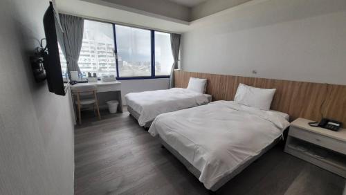 Economy Twin Room