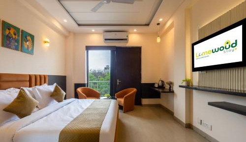 King Room with Balcony