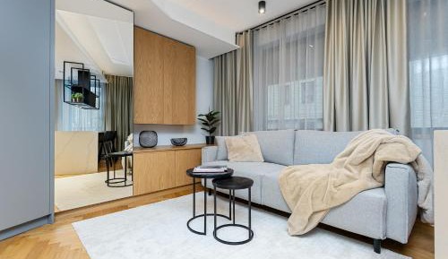 One-Bedroom Apartment with Balcony