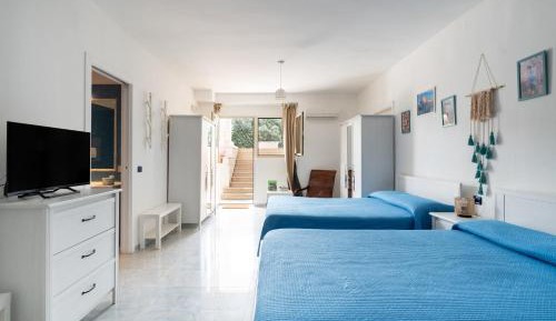 Standard Family Room