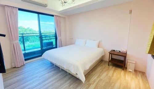 Queen Room with Balcony