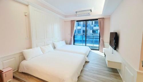 Quadruple Room with Balcony