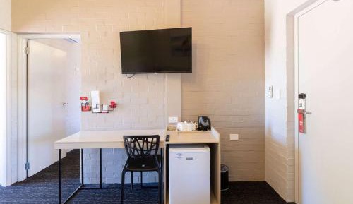 Studio Queen and Single Room