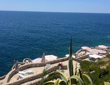 One-Bedroom Apartment with Sea View and Balcony