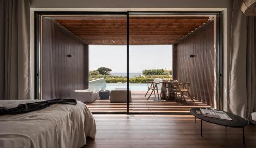 Mellow Pool Suite with Sea View