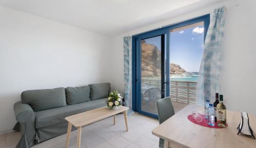 Superior One-Bedroom Apartment with Balcony