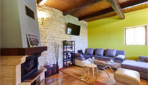 Three-Bedroom Vacation Home 