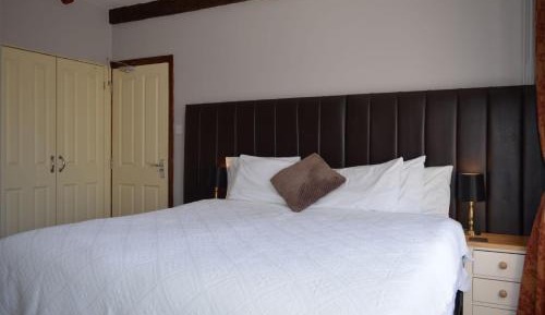Large Double or Twin Room
