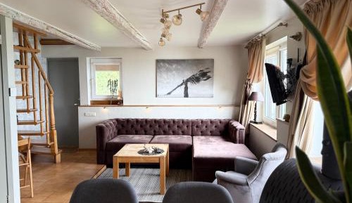 Luxury One-Bedroom Cottage 