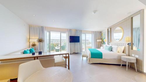 Princess Junior Suite with Hydromassage
