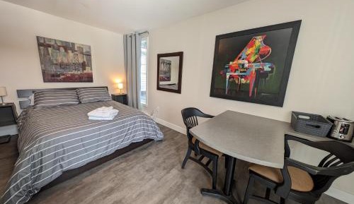 Double Room with Private Bathroom