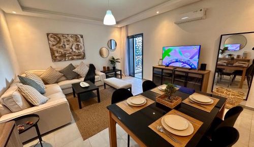 Deluxe Two-Bedroom Apartment with Garden View