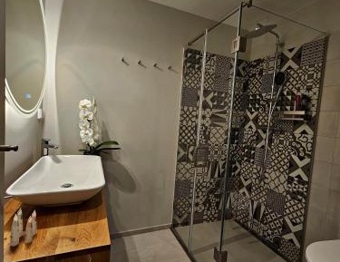 Double Room with Private Bathroom