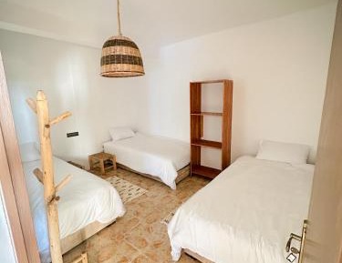 Economy Triple Room with Shared Bathroom
