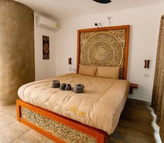 Queen Room with Pool View