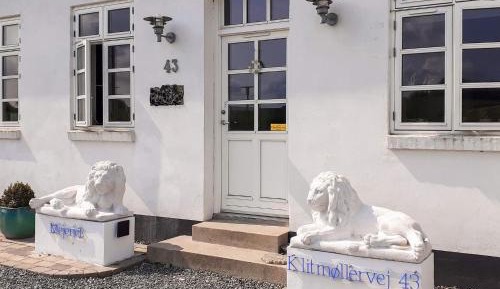 Three-Bedroom Holiday Home 