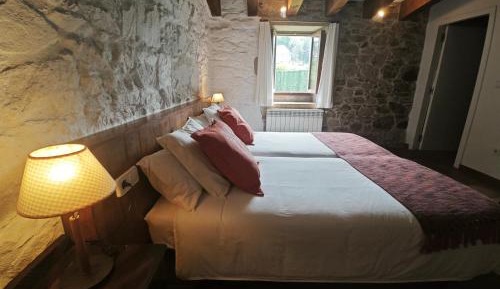 Twin Room with Private Bathroom