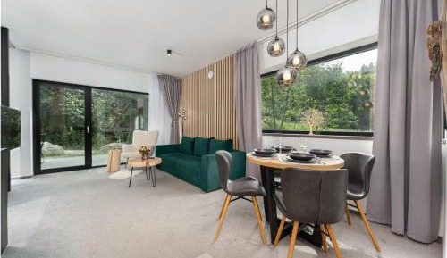 One-Bedroom Apartment with Terrace