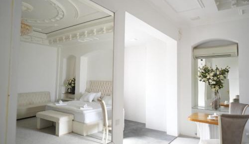 King Suite with Spa Bath