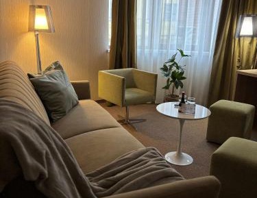 Two-Bedroom Apartment with Spa Bath