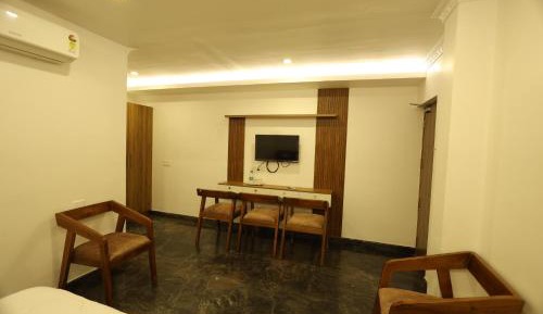 Deluxe King Room