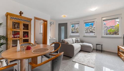 Superior One-Bedroom Apartment