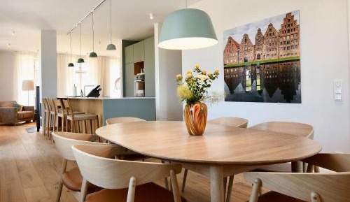 Deluxe Two-Bedroom Apartment with Garden View