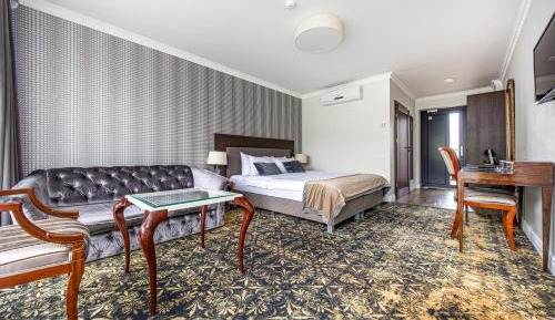 Deluxe Double Room with Balcony