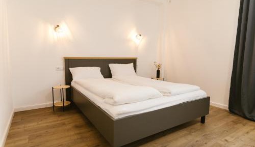 Deluxe Double Room with Extra Bed