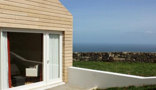 One-Bedroom House with Sea and Mountain View