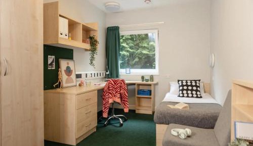 Single Room with Private Bathroom