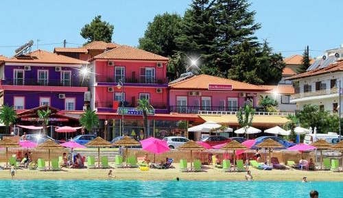 Quadruple Room with Private Bathroom