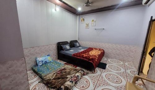 Deluxe Double Room (2 Adults + 1 Child)