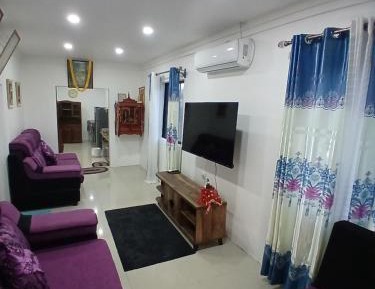Deluxe Studio