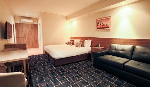 Queen Room with Pool View