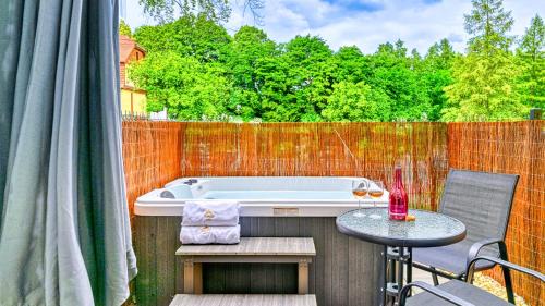 One-Bedroom Apartment with Spa Bath