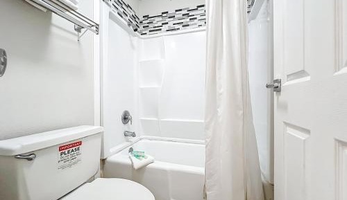 King Room - Non-Smoking