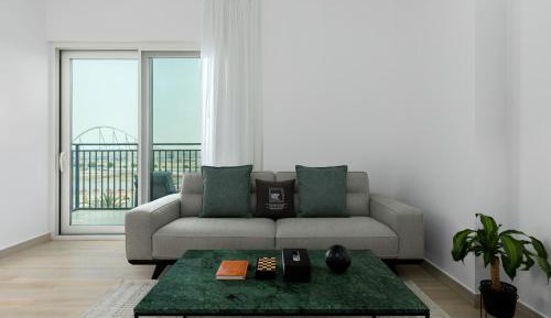 One-Bedroom Apartment with Balcony
