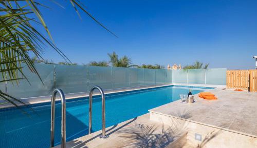 Penthouse with Terrace and Private Pool
