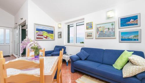 Two-Bedroom Apartment with Terrace and Sea View