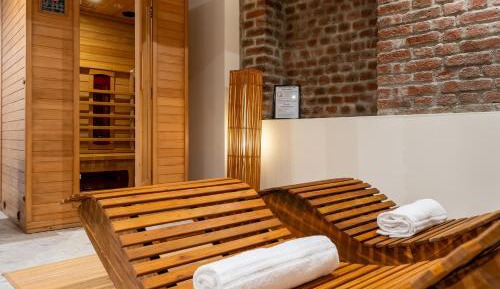 Suite with Sauna