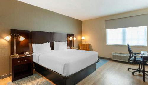 Standard King Room