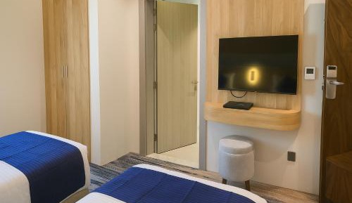 Twin Room with Bathroom