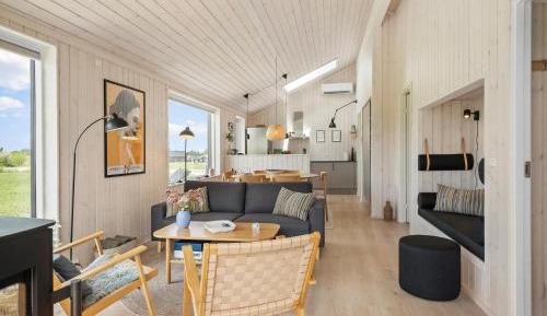 Three-Bedroom Holiday Home 