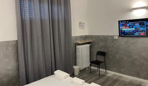 Standard Double Room with Shared Bathroom