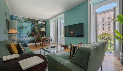 Three-Bedroom Superior Apartment