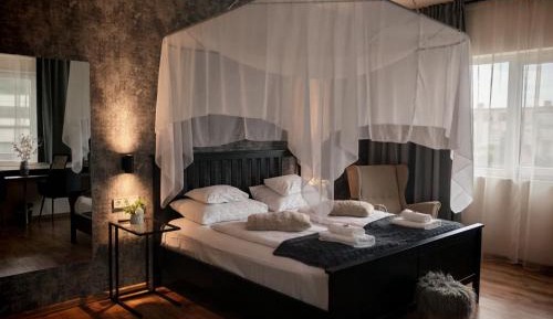 Suite with Spa Bath